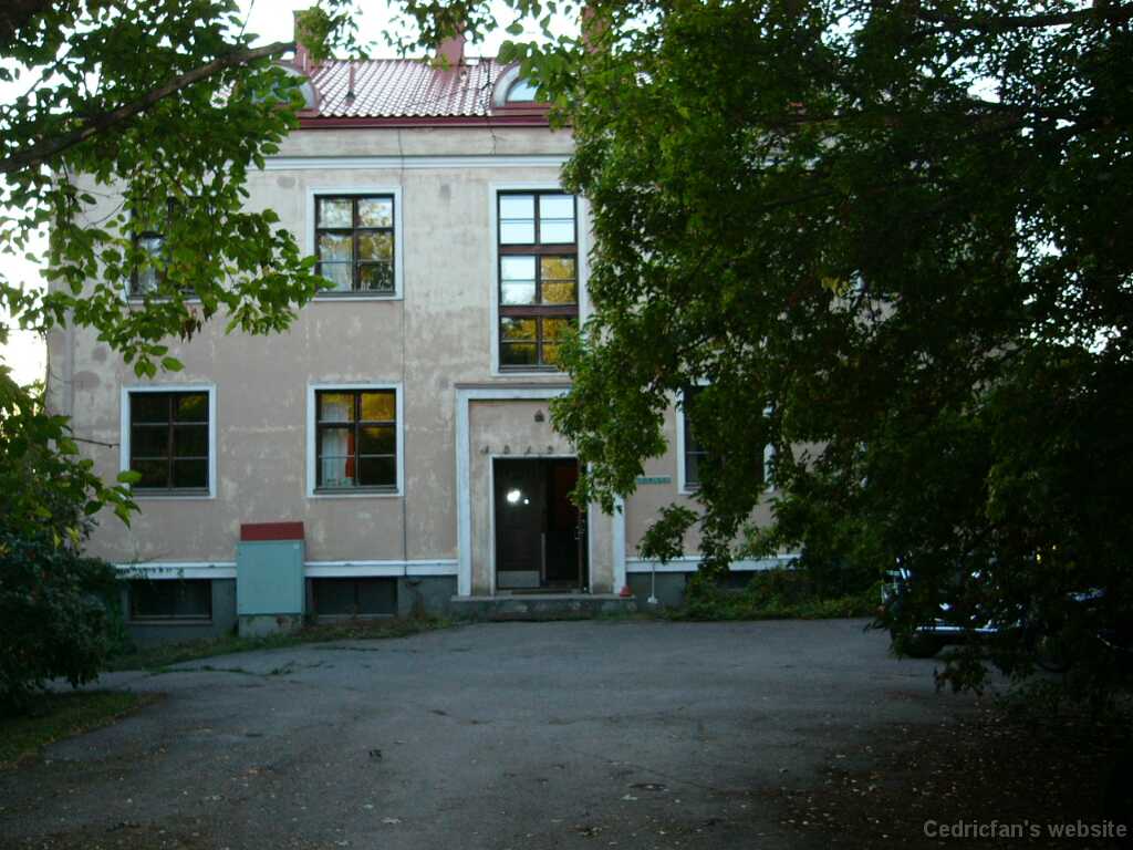 L1000228