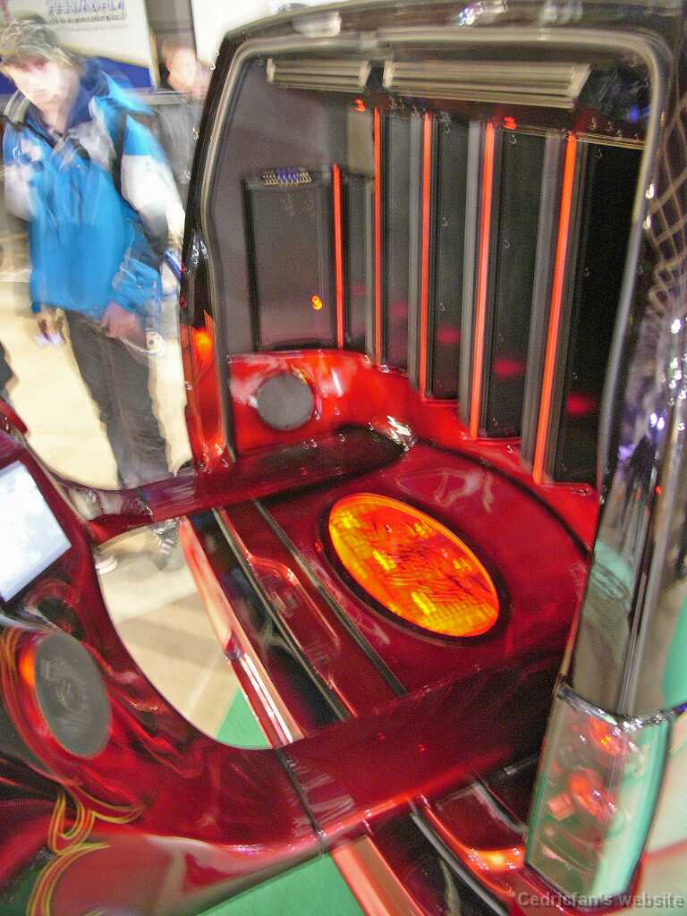 L1040205