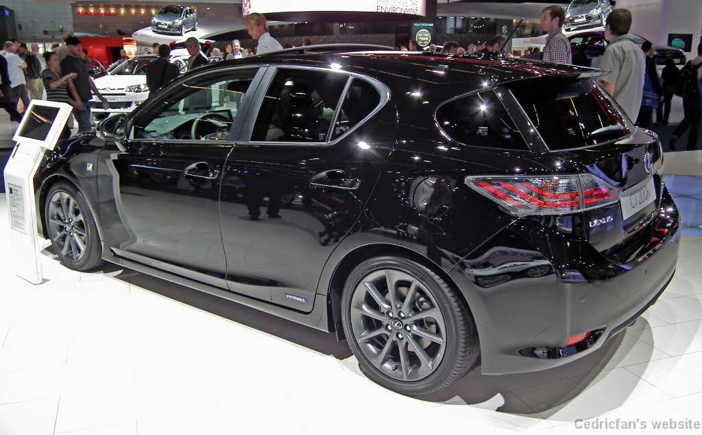 Lexus_takaa