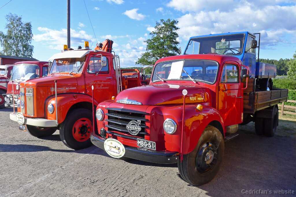L1090889