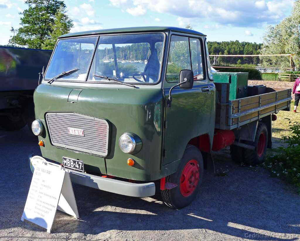 L1090890