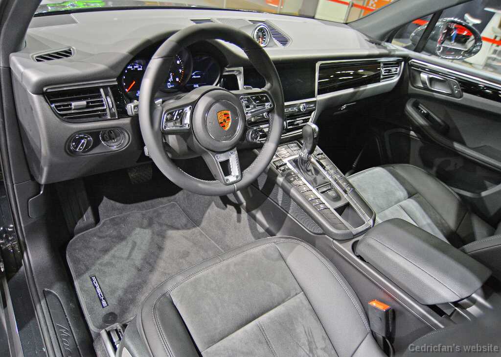PorscheMacan (1)