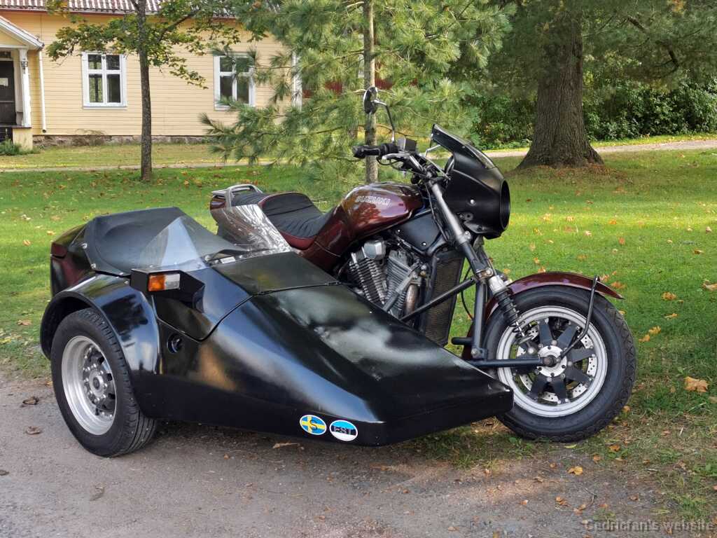 210911
