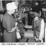 Rva_KEKKONEN_Faunin_osastolla__Helsingin_Messuilla_1960-alkuvuos