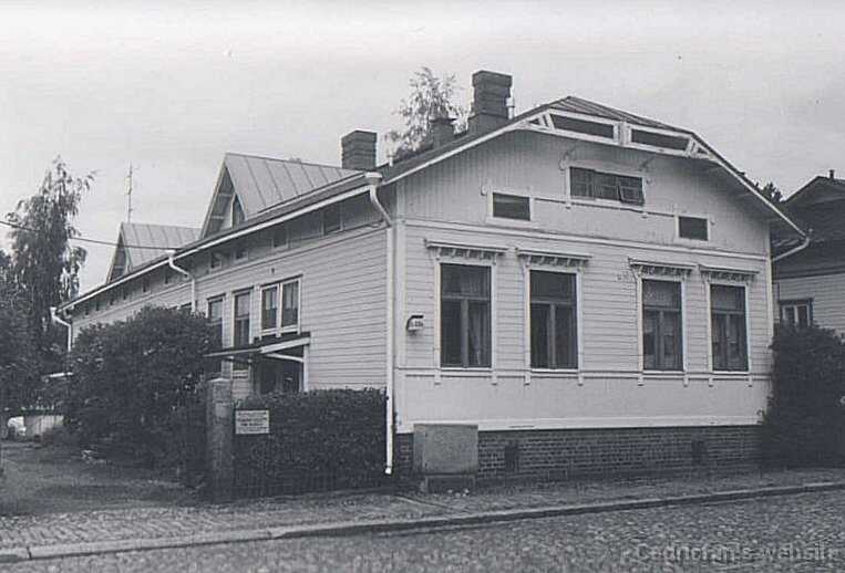 JuhamakBWhouse