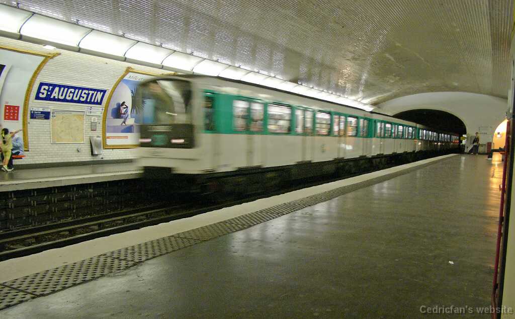 L1030047