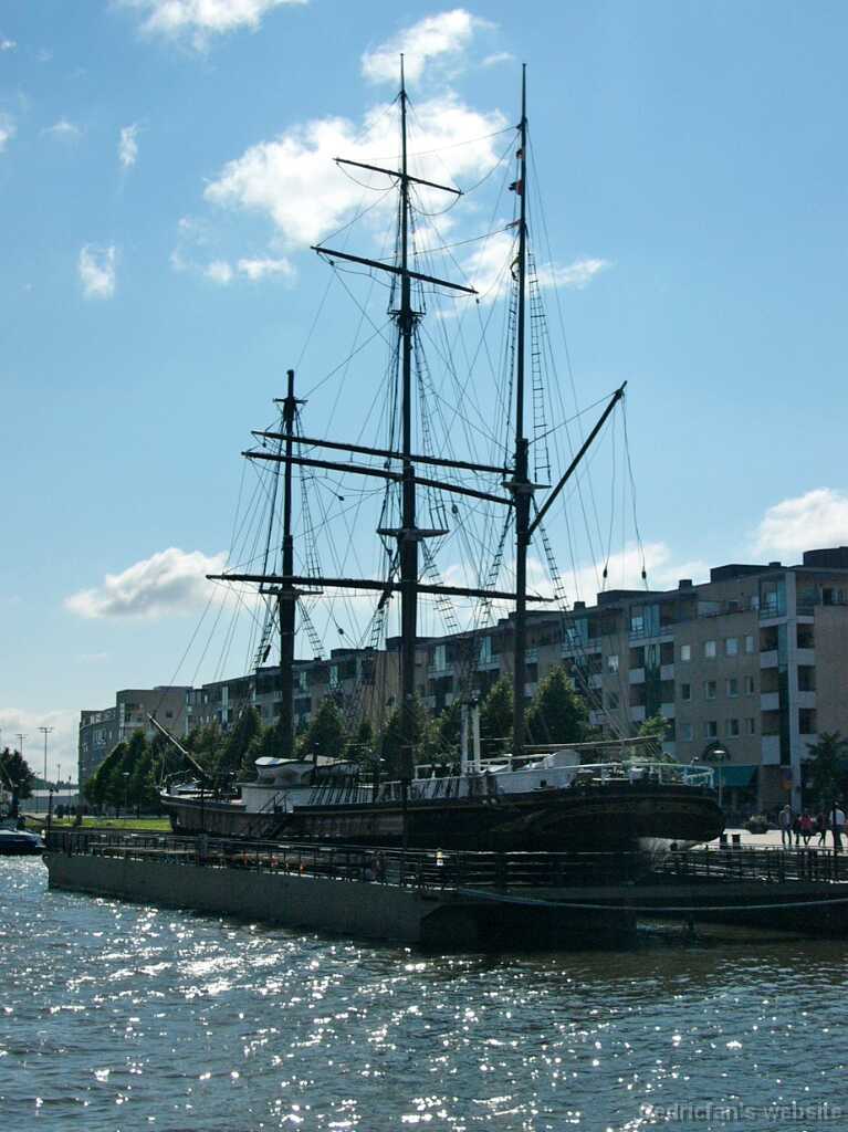 L1000358