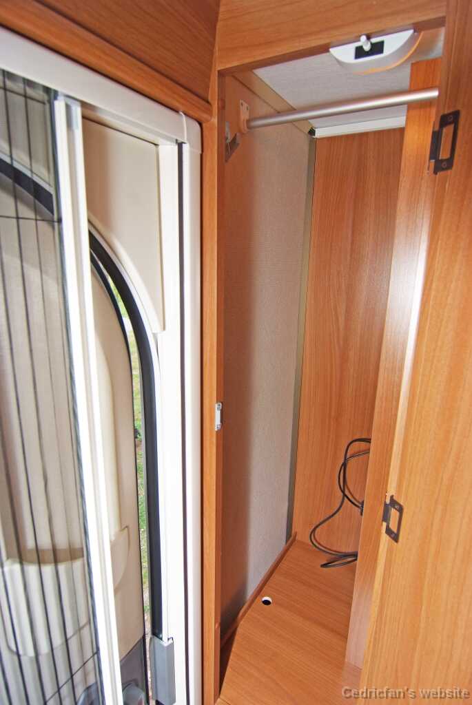 Kabe520_9naulakko
