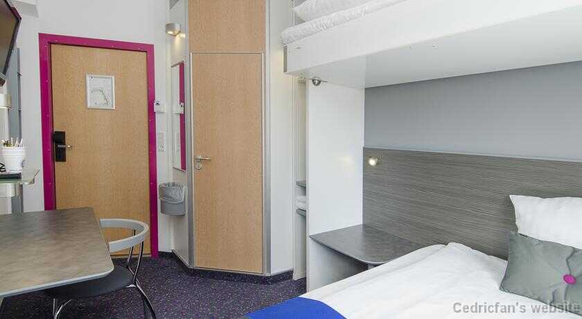 HotelCabinn2