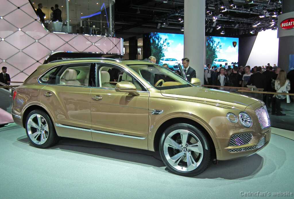BentleyBentayga (1)