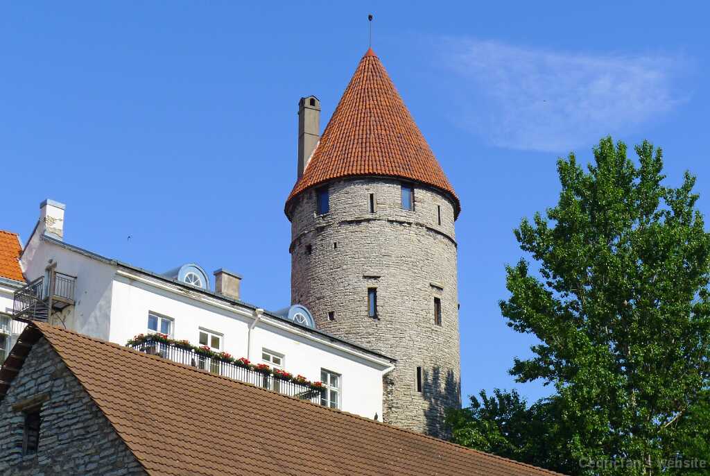 L1080893