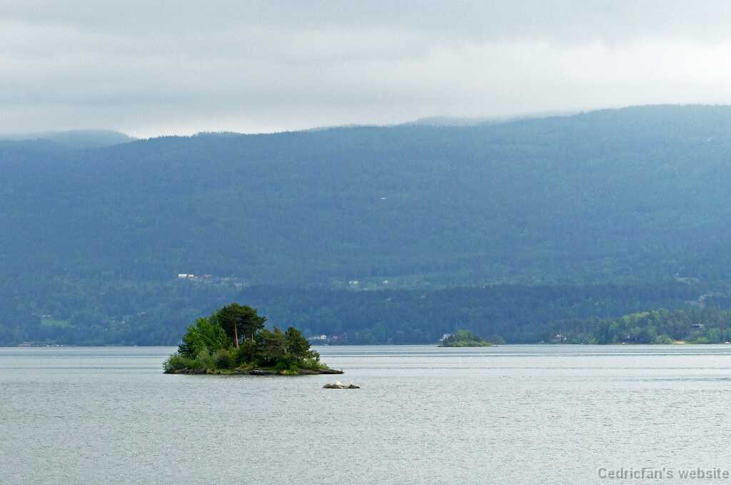 P1270588